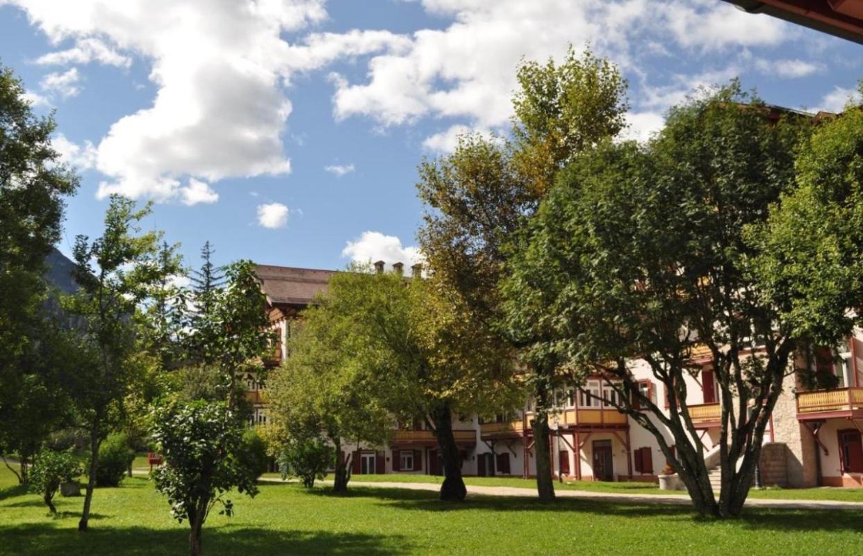 Ploner Villaggio Turistico Dobbiaco Dış mekan fotoğraf